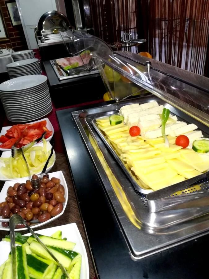 Отель West Plaza Hotel Бухарест