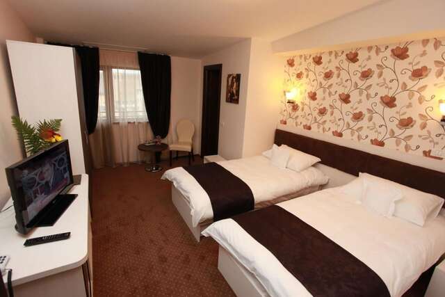 Отель West Plaza Hotel Бухарест-22