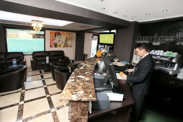 Отель West Plaza Hotel Бухарест-25