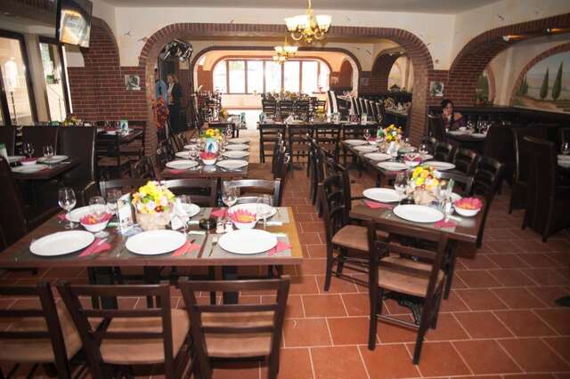 Отель West Plaza Hotel Бухарест-29