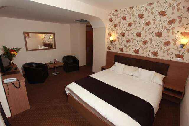 Отель West Plaza Hotel Бухарест-5