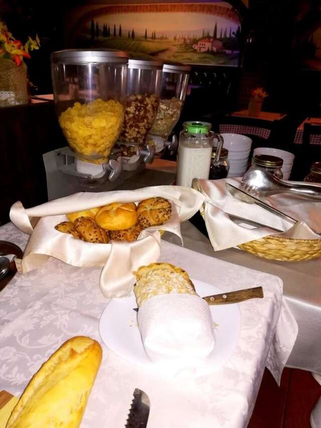 Отель West Plaza Hotel Бухарест-33